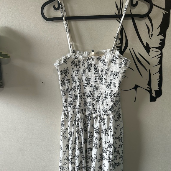 White Floral Dress - Picture 9 of 11